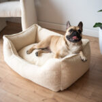 legowisko-ortopedyczne-dla-buldoga